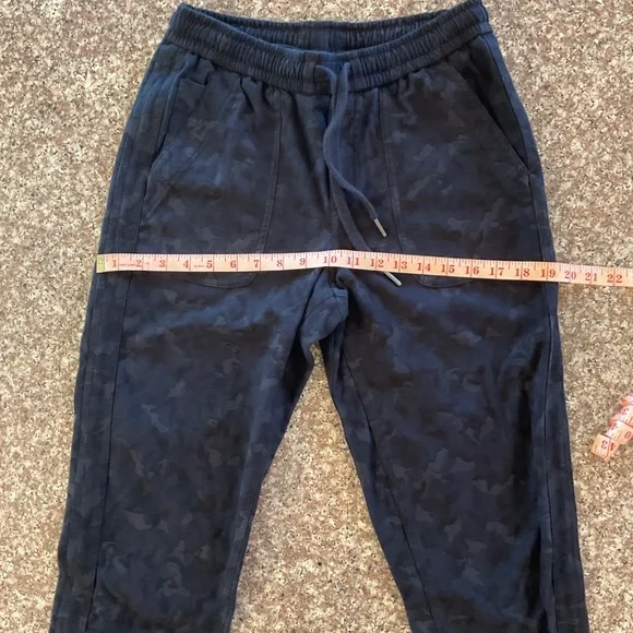 Athleta Farallon Jogger Blue Stratum Camo Size 6 Tall - Picture 4 of 8